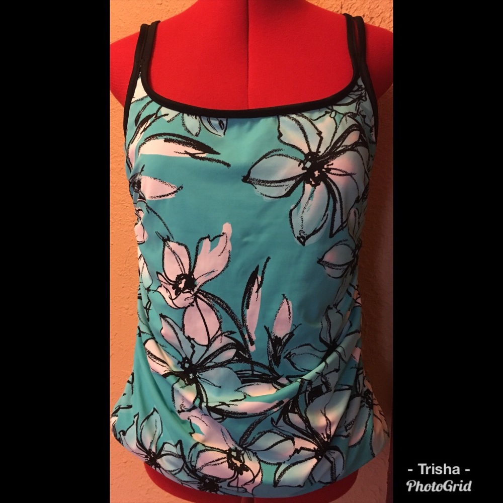 Trimshaper, black/white/aqua big flowers tankini